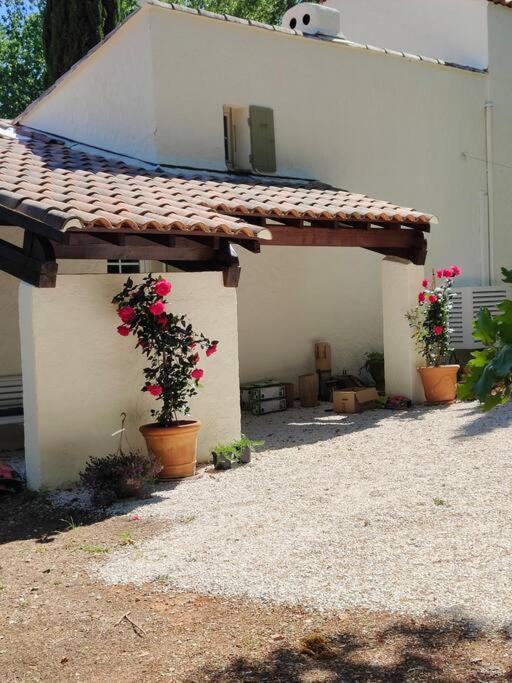 Villa Handres Nans-les-Pins Exterior photo